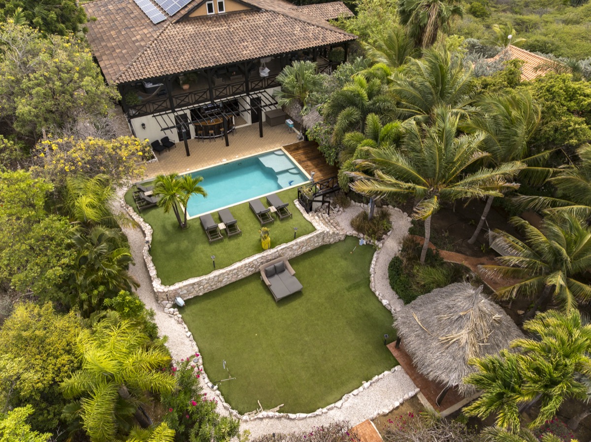 Tommy Coconut Villas & Apartments